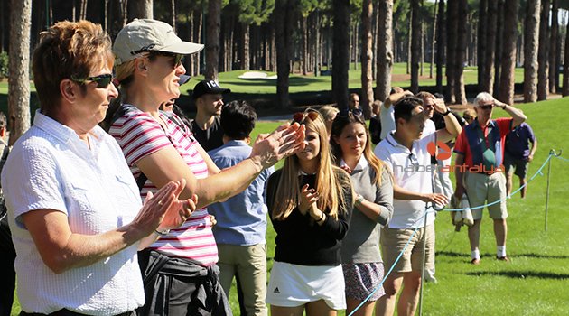 Dışişleri Bakanı Mevlüt Çavuşoğlu golf turnuvasında mücadele ediyor