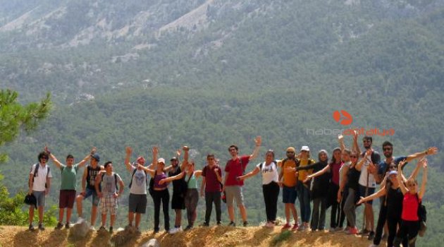 Doğaseverler Acısu'ya yürüdü