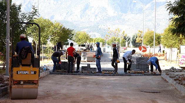 DÖŞEMEALTI BELEDİYESİ'NDEN TOKİ'YE YOL