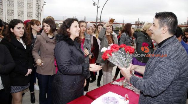 Döşemealtı'nda 'Kadınlar Günü' kutlandı