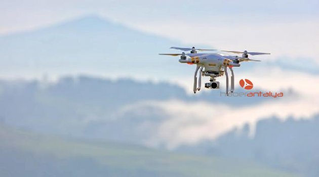 Drone yolcu uçağına çarptı