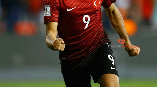 Dünyaca ünlü kulüp, yıldız futbolcu için Türkiye'ye geliyor!