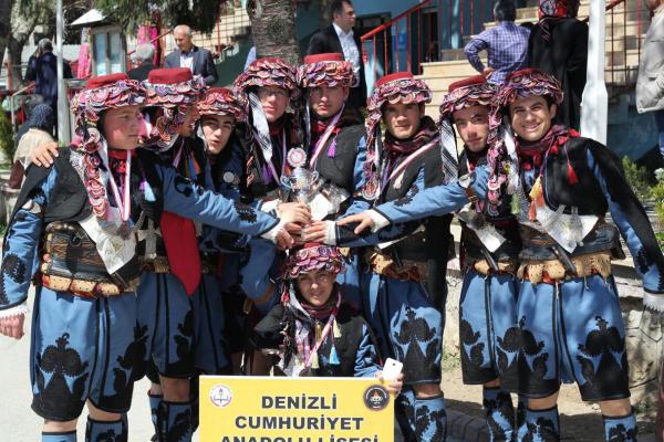 Efeler Denizli'ye Kupayla Döndü