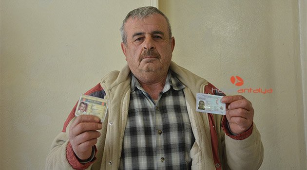 Ehliyetini değiştirmek için gitti, ölü olduğunu öğrendi