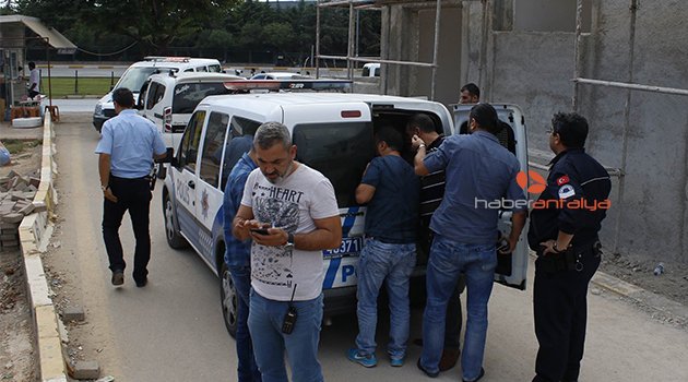 Ehliyetsiz liseli öğrenci polisi alarma geçirdi