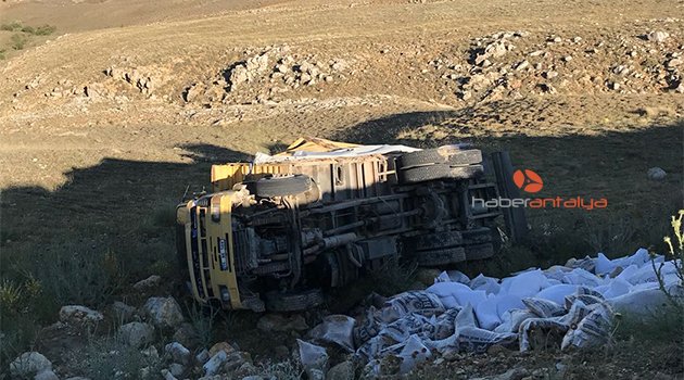 Elmalı'da kaza: 3 yaralı