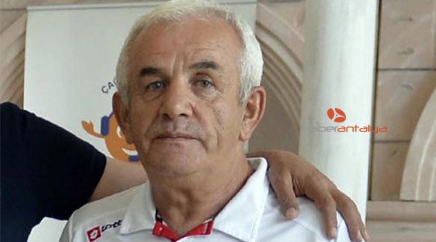 Emekli astsubay, evinin bahçesinde ölü bulundu