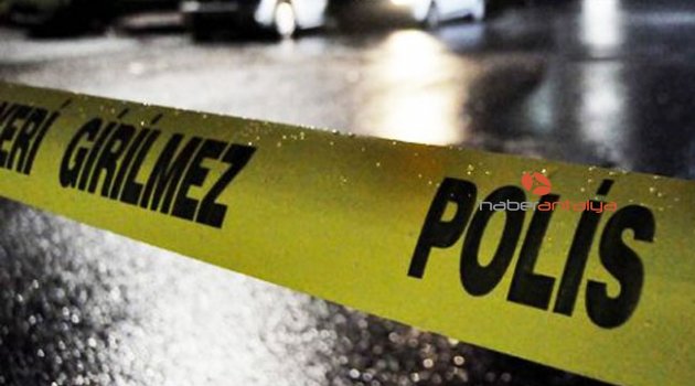 Emekli polis evinde intihar etti