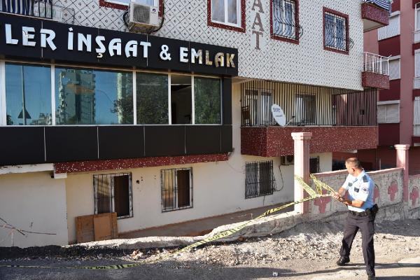 EMLAK BÜROSUNDA SALDIRIYA UĞRADI
