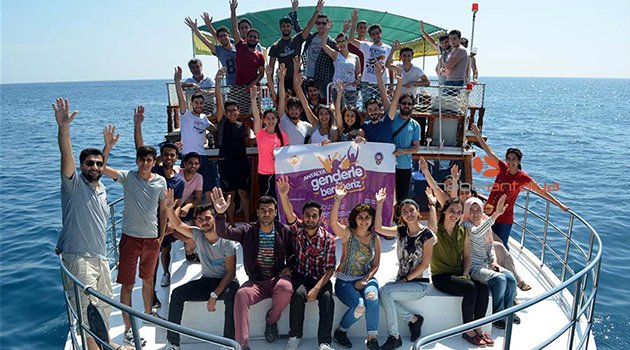 EMNİYETTEN 'GENÇLERLE BERABERİZ' PROJESİ