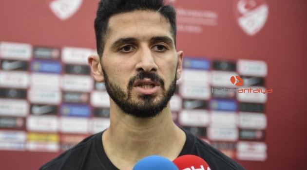 Emre Akbaba gidiyor mu kalıyor mu?