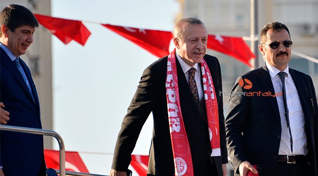 Erdoğan: Ordumuz Afrin'e yürüyor Afrin'e girdi giriyor