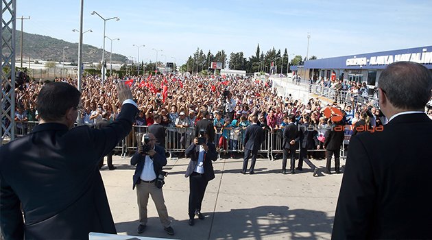 ERDOĞAN VE DAVUTOĞLU GAZİPAŞALILARI SELAMLADI