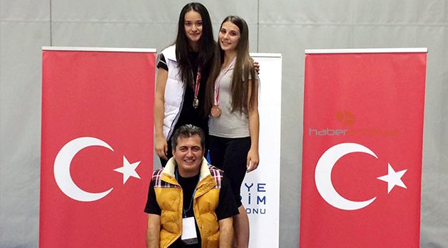 ESKRİMDE MADALYALAR ANTALYA'YA