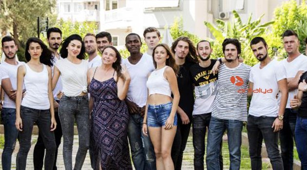 Esline Ajans, Tenerife'de şube açacak