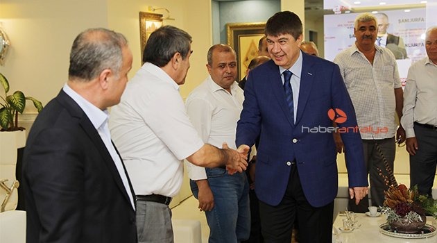 Esnaftan Türel'e teşekkür plaketi