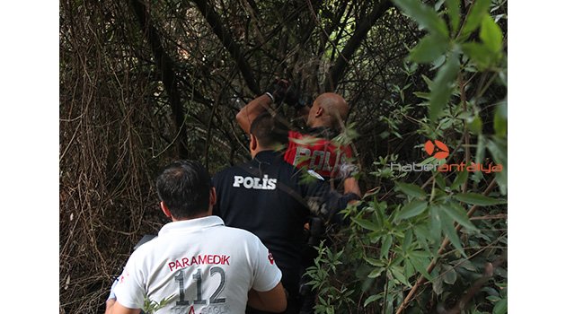 Falezlerin altında ceset bulundu