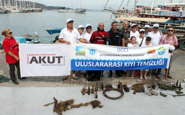 FETHİYE'DE DENİZ DİBİ TEMİZLİĞİ