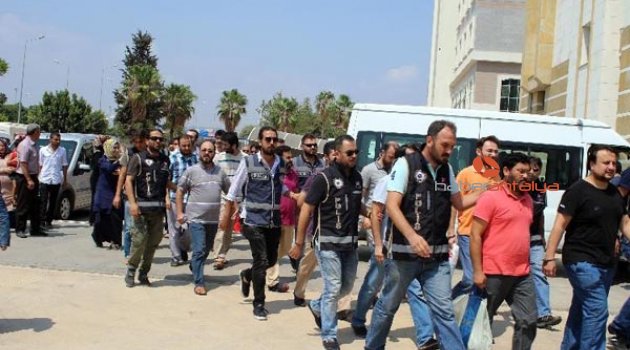FETÖ SORUŞTURMASINDA 33 TUTUKLAMA