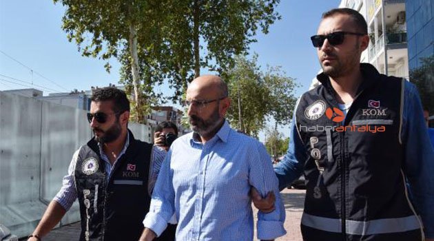 FETÖ'den gözaltına alınan Burdur eski Valisi Kürklü adliyeye sevk edildi