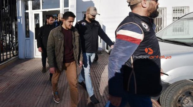 FETÖ'nün 'mahrem askeri yapılanması' şüphelileri adliyede