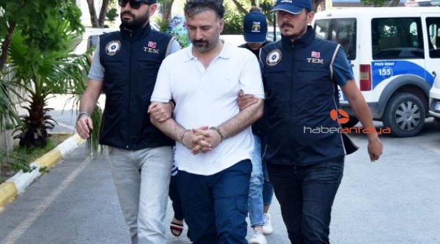 FETÖ'nün sözde 'Akdeniz Bölge İmamı' ve eşi Antalya'da yakalandı.