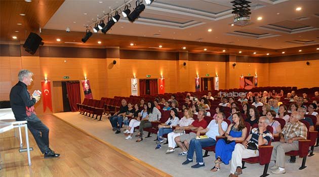 Feyzan ve Uca okurlarıyla buluştu