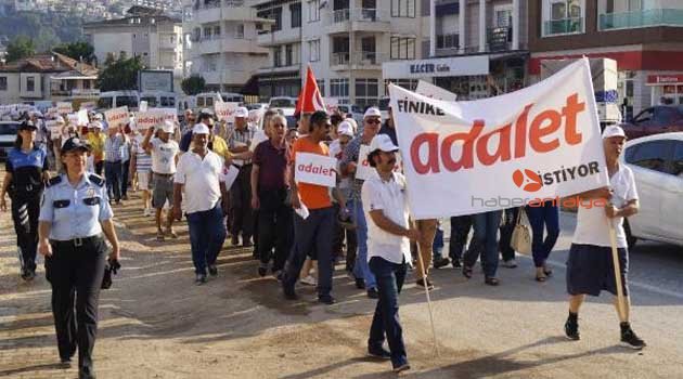 FİNİKE’DE ‘ADALET’ YÜRÜYÜŞÜ