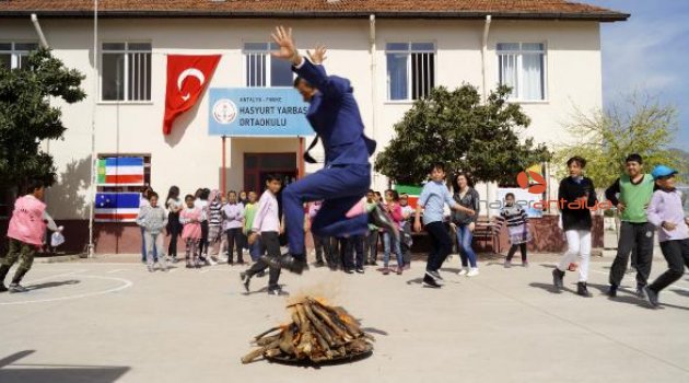 Finike'de baharın gelişi kutlandı