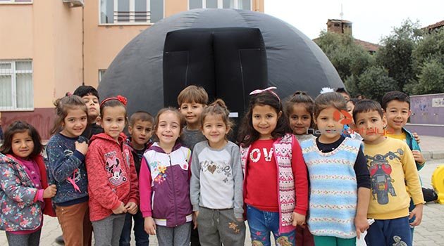 Finikeli çocuklar ‘Gezegen Evi’ni çok sevdi