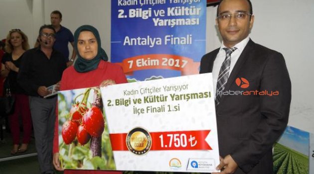 Finikeli kadın çiftçiler yarıştı