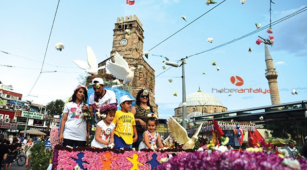 FOTOĞRAFLAR ÇİÇEK AÇTI
