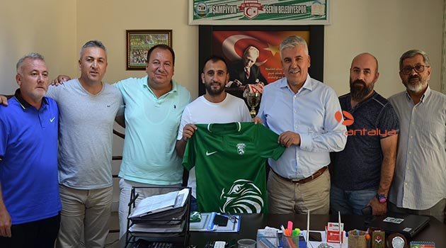 Galatasaraylı eski futbolcu Serik Belediyespor'da