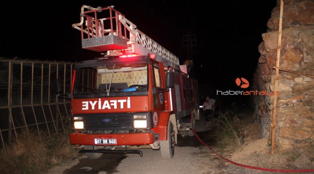 GAZİPAŞA'DA EV YANGINI