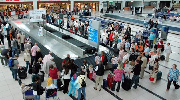 GELEN TURİST SAYISI YÜZDE 11 DÜŞTÜ !