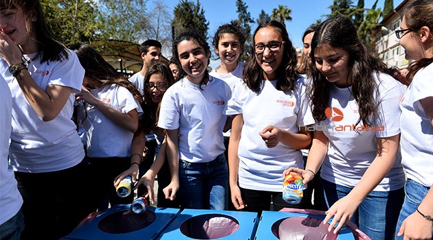 GENÇLERDEN İLGİ ÇEKEN SOSYAL FARKINDALIK ÇALIŞMASI