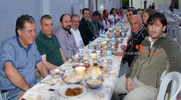 Gökce’den Muhtarlar ve Personele iftar yemeği