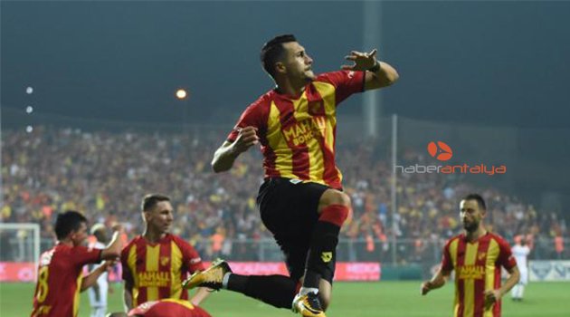 Göztepeli Jahovic rekor peşinde