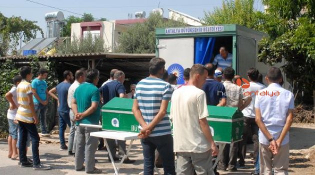 Gözyaşları içinde toprağa verildi