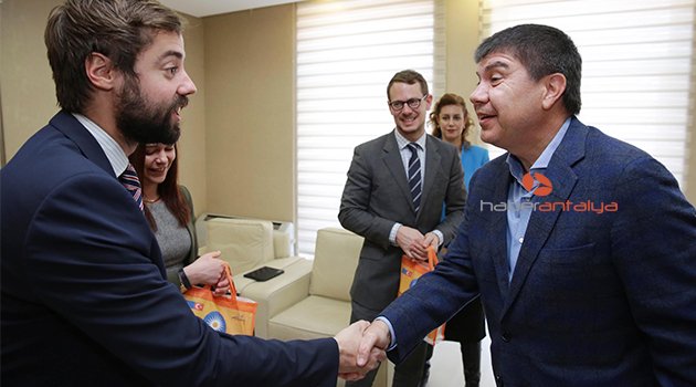 GÜÇLÜ ŞEHİRLER AĞI KÜRESEL ZİRVESİ ANTALYA'DA