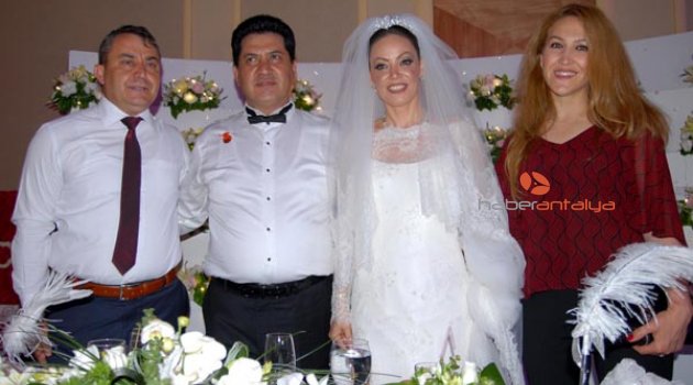 GÜL ÇİFTİNDEN İKİNCİ DÜĞÜN