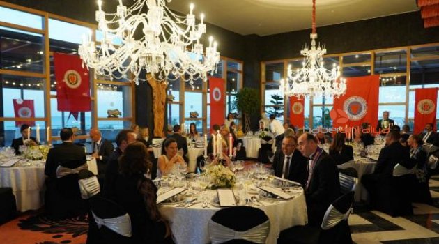 Gurmelere 'şeften inciler'