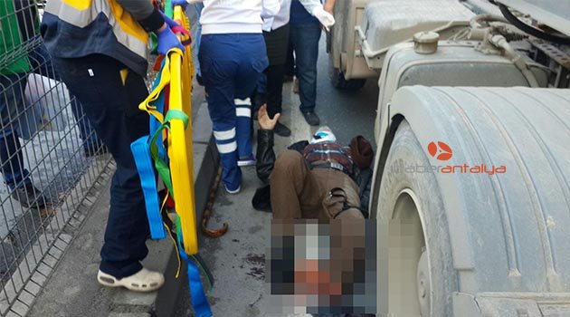Hafriyat kamyonu çarptı, bacağı kopma noktasına geldi