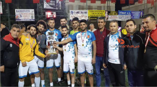 Halı sahanın şampiyonu Kaş Belediyespor