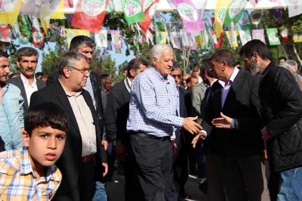 Hdp'li Fırat: Cumhurbaşkanı Erdoğan Hayal Dünyasında Yaşıyor