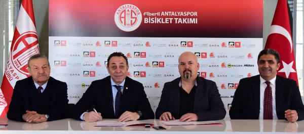ANTALYASPOR'DA HEDEF DÜNYA ŞAMPİYONASI
