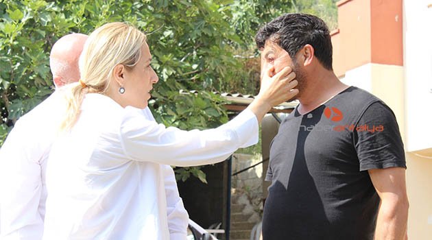 Hem oy istiyor hem hasta muayene ediyor