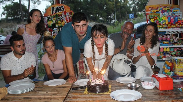 Hemşireye sürpriz evlilik teklifi