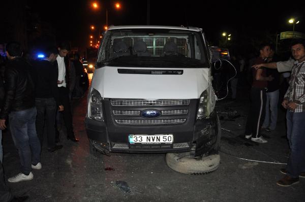 Hemzemin Geçitte İlginç Kaza: 1'i Ağır 5 Yaralı