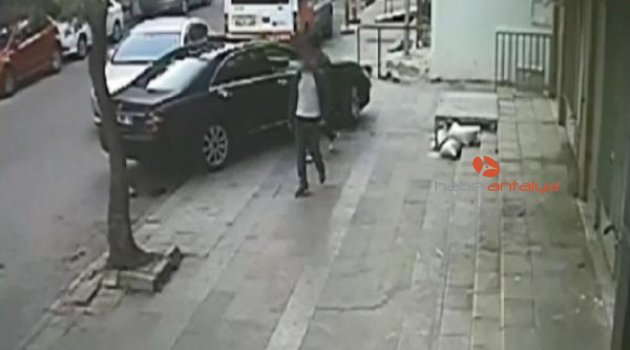Hırsızlık için girdiği evde "tükürünce" yakalandı